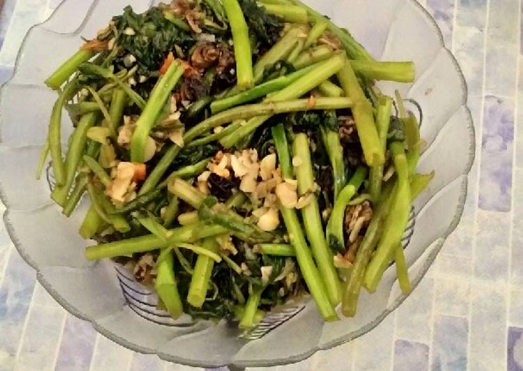 Tumis Kangkung Keong Pedas