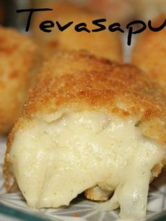 Una foto de Croquetas de queso azul