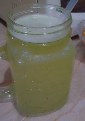 A picture of Mint lemonade.