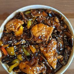 A picture of Sweet and Sour Chicken.