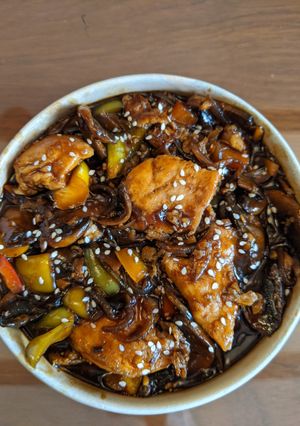 A picture of Sweet and Sour Chicken.