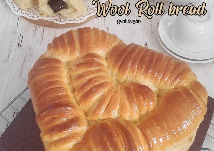 Wool Roll bread