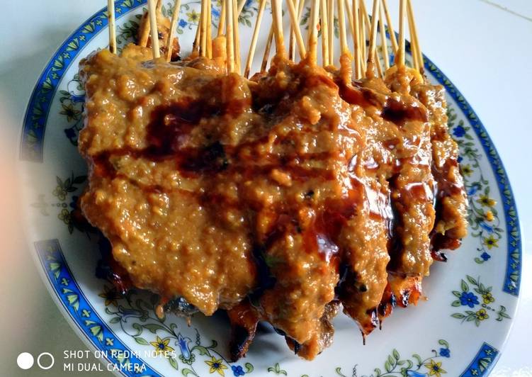 Sate ayam lezat