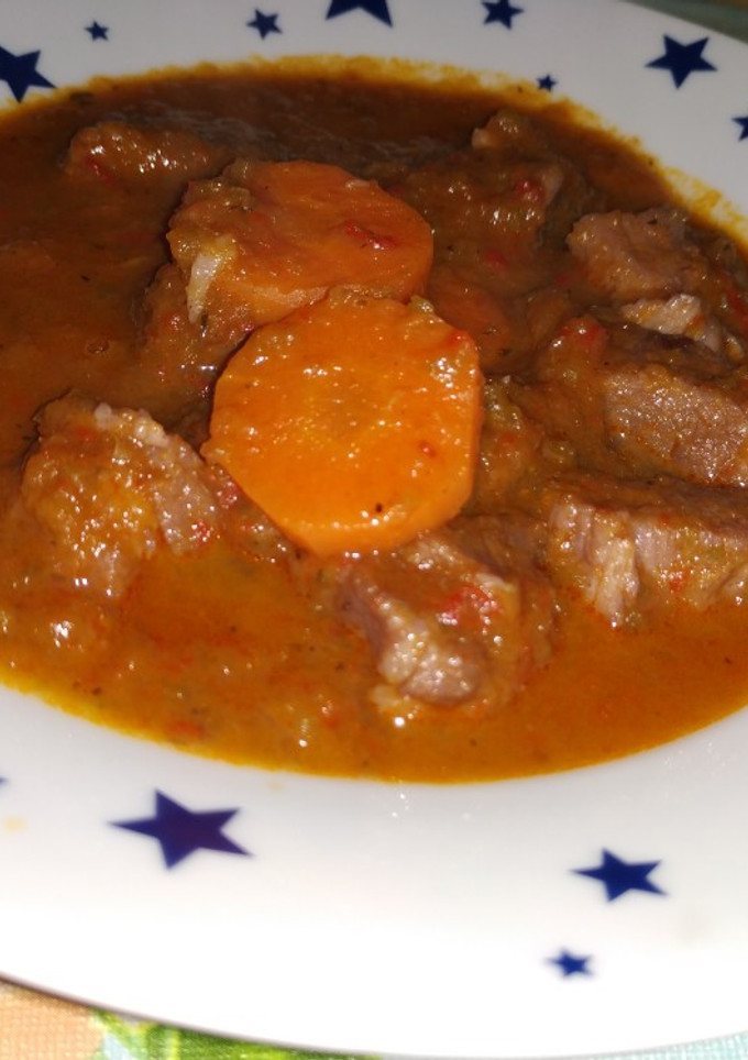 Una foto de Carne en salsa