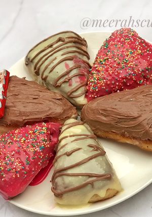 A picture of Pizza doughnuts.