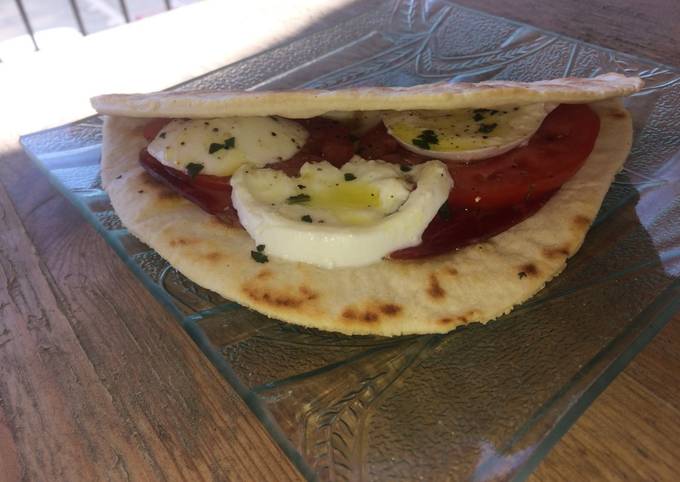 Piadina coppa tomate mozza