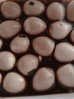 Hình của món Trứng cút ngâm nước tương.