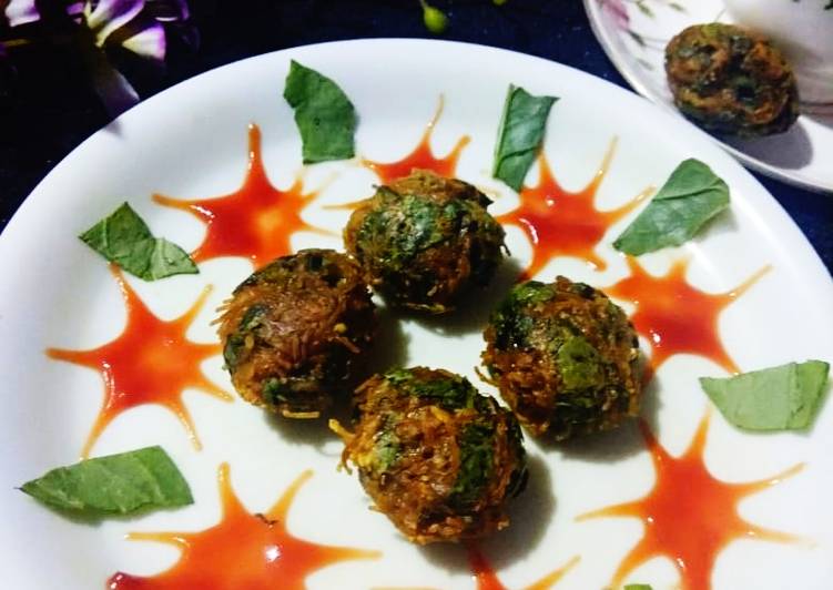 Simple Way to Prepare Spinach Seviyan Appe in A Minutes for Young Wife