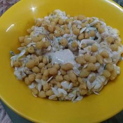 A picture of Chana dal salad.
