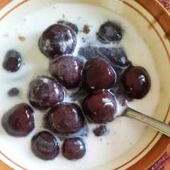 A picture of Biji Salak Ubi Ungu Gula Aren.