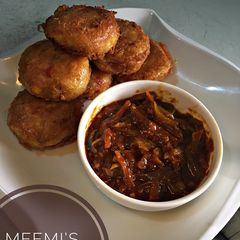 A picture of Potato patties.