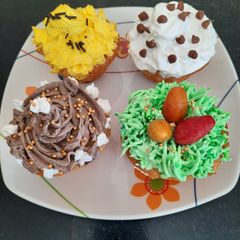 A picture of Easter cup cakes.