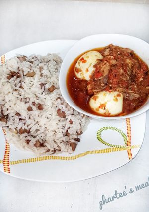 A picture of Rice n beans ata stew.