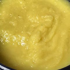 A picture of Homemade ginger garlic paste.