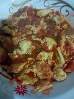 A picture of Fried egg stew #jikonichallenge.