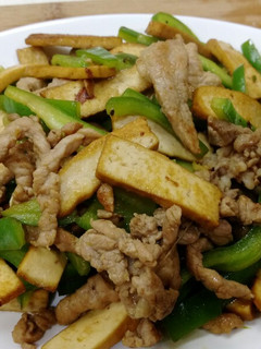 青椒肉絲炒豆干 的食譜成品照片