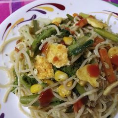 Spaghetti cheesy veggies with egg delite A picture of Spaghetti cheesy veggies with egg delite.
