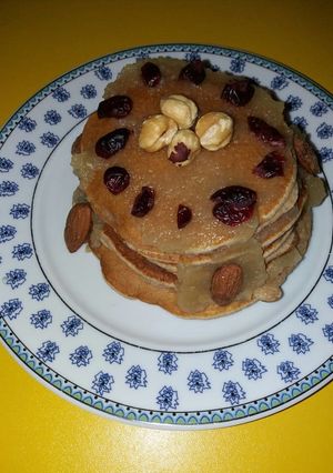 Egészséges palacsinta almapürével 🍎 és magvakkal recept fotója