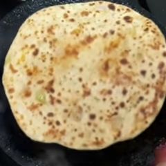A picture of Aaloo Parantha.