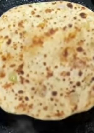 A picture of Aaloo Parantha.