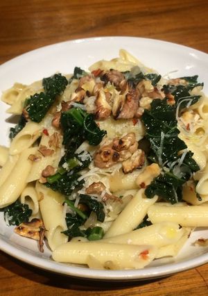 A picture of Kale, walnut and anchovy pasta.