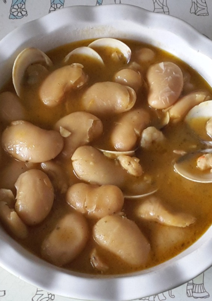 Una foto de Judiones con almejas y gambas