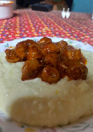 Una foto de Puré con chorizo y salsa agridulce