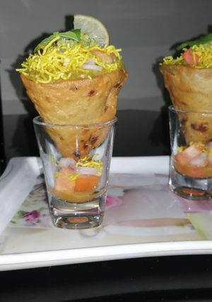 રોટી ભાજી કોન (roti bhaji cone recipe in Gujarati) રેસીપી મુખ્ય ફોટો