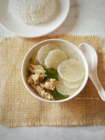 Langkah Gampang Menyiapkan Resep Sop Lobak Daging Sapi #rabubaru yang Enak