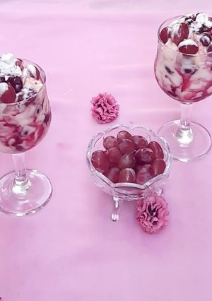 A picture of Fruit parfait.