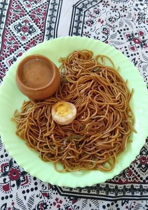 A picture of Veg chowmein.
