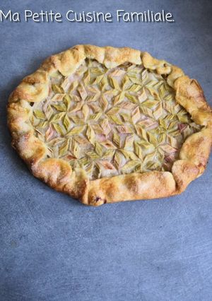 Une photo de Tarte rustique à la rhubarbe