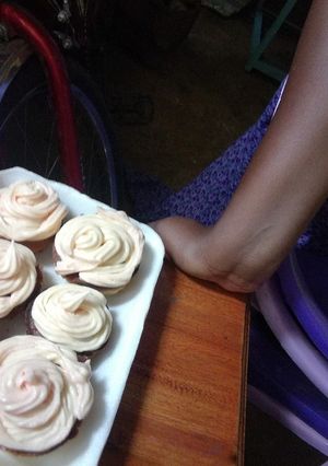 A picture of Vanilla Cupcakes.