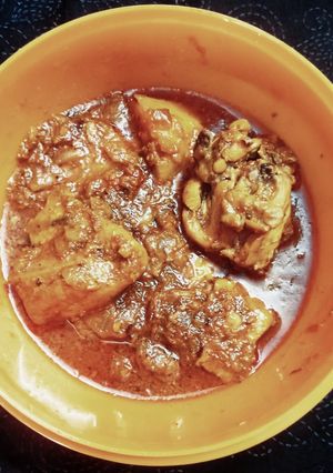 রুই মাছের ঝোল(Rui macher jhol recipe in Bengali) রেসিপির প্রধান ছবি