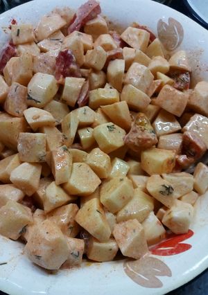 Фото Картофель запечённый с помидорами.