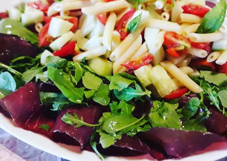 Piatto ricco mi ci ficco😆 Pasta fredda, bresaola e rucola - light