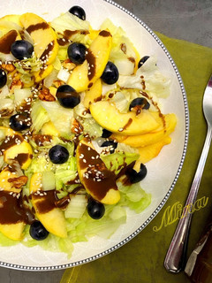 عکسی از دستور سالاد والدورف