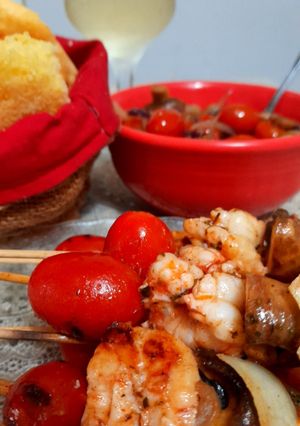 Una foto de Brocheta de langostinos