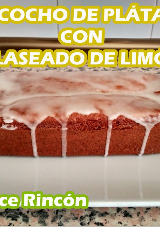 Una foto de ⭐Bizcocho de plátano con glaseado de limón 🍌👌