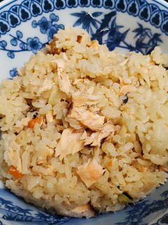 鮭魚炊飯 的食譜成品照片