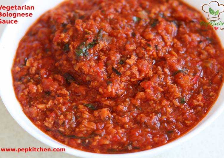 Easiest Way to Prepare Speedy Vegetarian Bolognese Sauce
