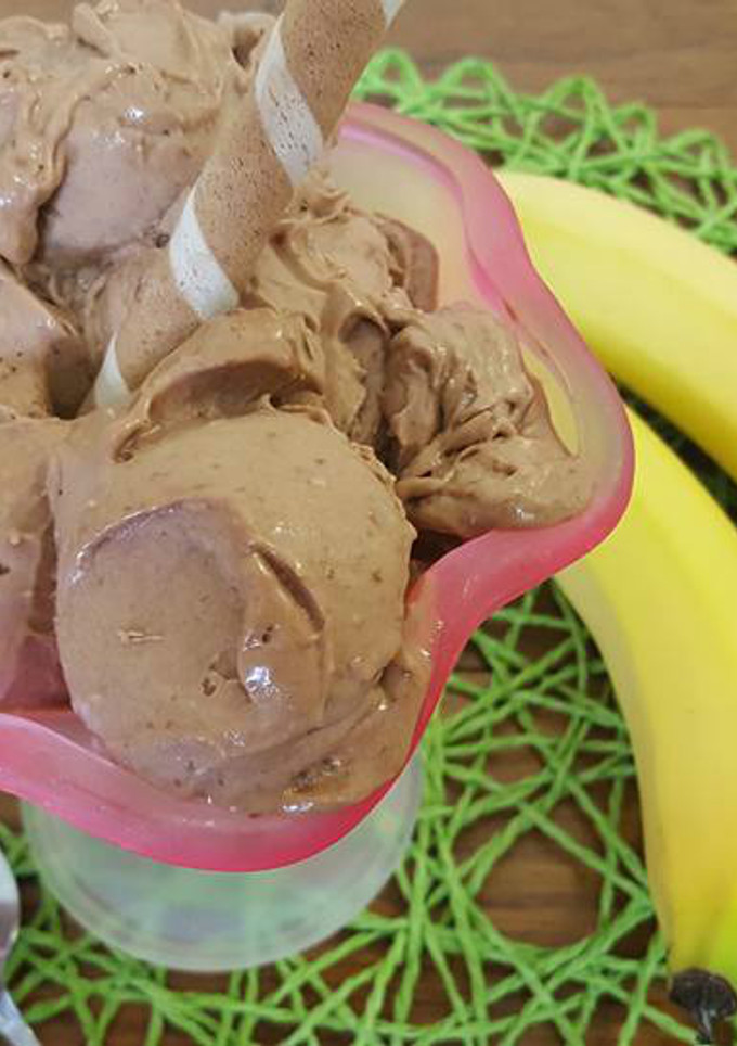 Una foto de Gelato veloce banana e nutella