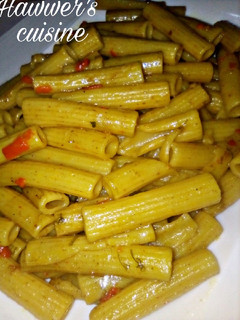 Jallof din macaroni ainihin hoton girkin
