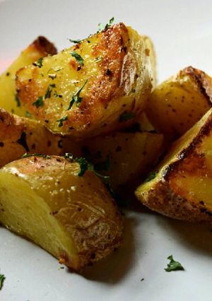 A picture of Roasted Yellow Potatoes.
