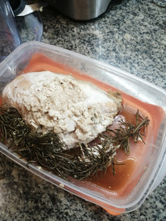 Una foto de Pollo para ensaladas