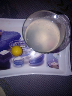 A picture of Lemon juice.
