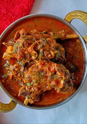 A picture of Methi Gosht.