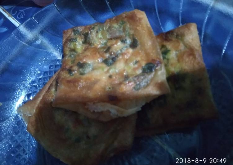 Martabak kulit lumpia isi naget ayam