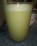 Agua de piña con apio