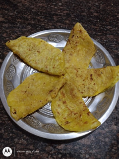 பருப்பு போளி செய்முறை முக்கிய புகைப்படம்